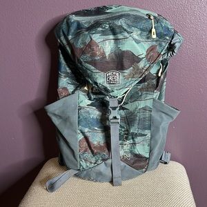 REI Flash 22 National Scenic Trail Print Waterproof Daypack Backpack